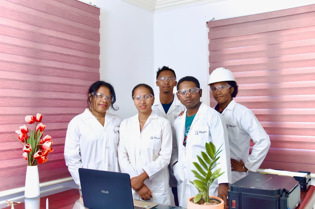 WhatsApp Image 2025-11-27 at 12.25.54